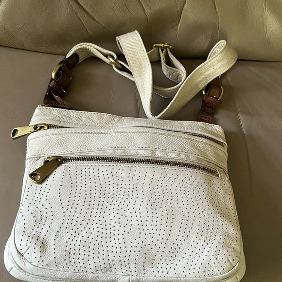 Authentic fossil crossbody purse!! - Picture 5 of 16